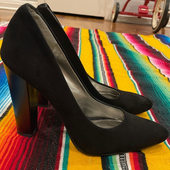 BCBG Chunky Heel Black Suede Pointed Toe Pumps - Picture 2 of 8